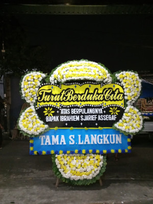Papan Bunga Duka di Cipameungpeuk